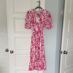 Avara Pink Floral Midi Pleated Midi Dress - Sz Small - NWT